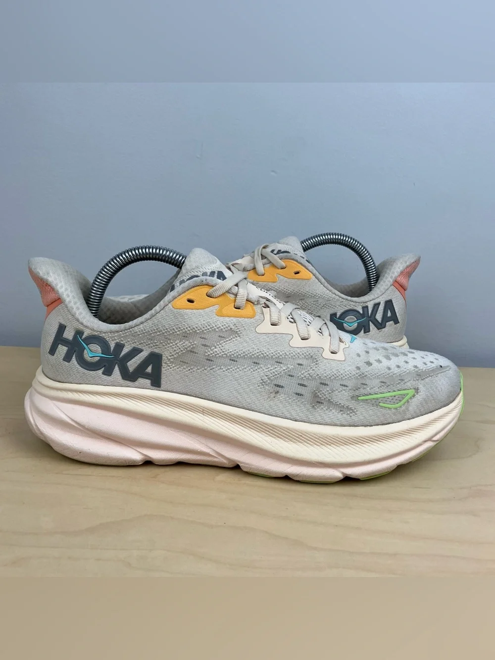 Hoka One One Women’s Size 9.5 B Clifton 9 Vanilla Astral Athletic Running Shoes